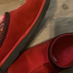 Red Tasman uggs